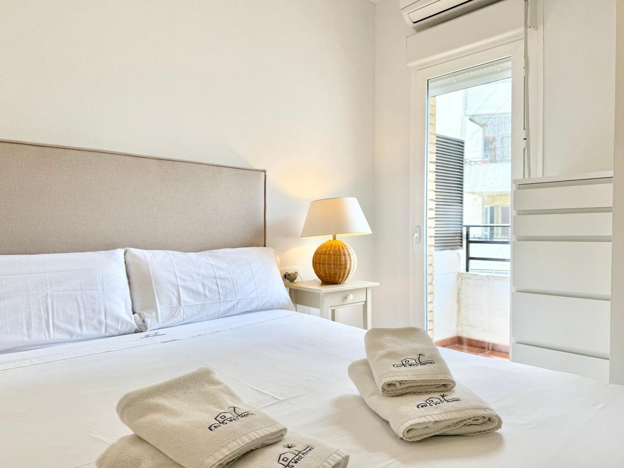 The Center - Eaw Homes * Marbella