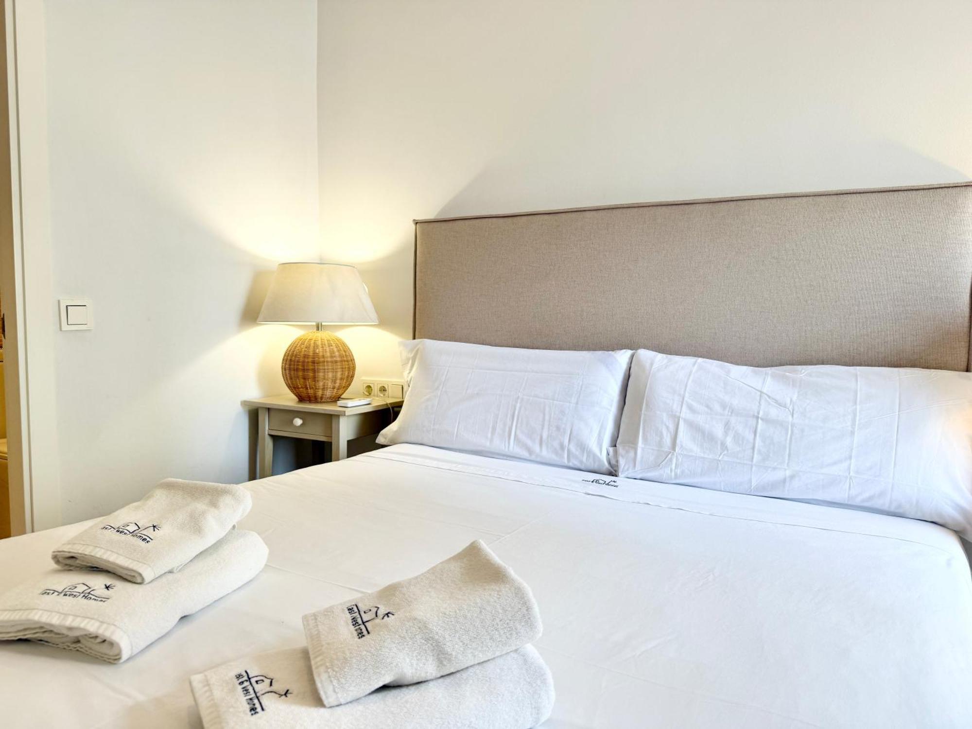 The Center - Eaw Homes * Marbella